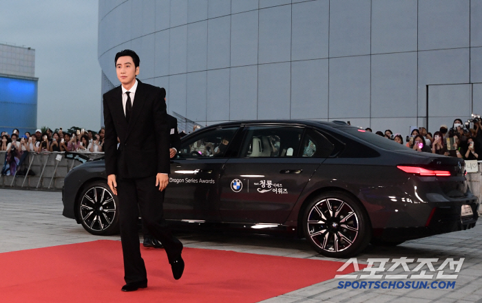  A scene from Lee Kwang Soo's commercial