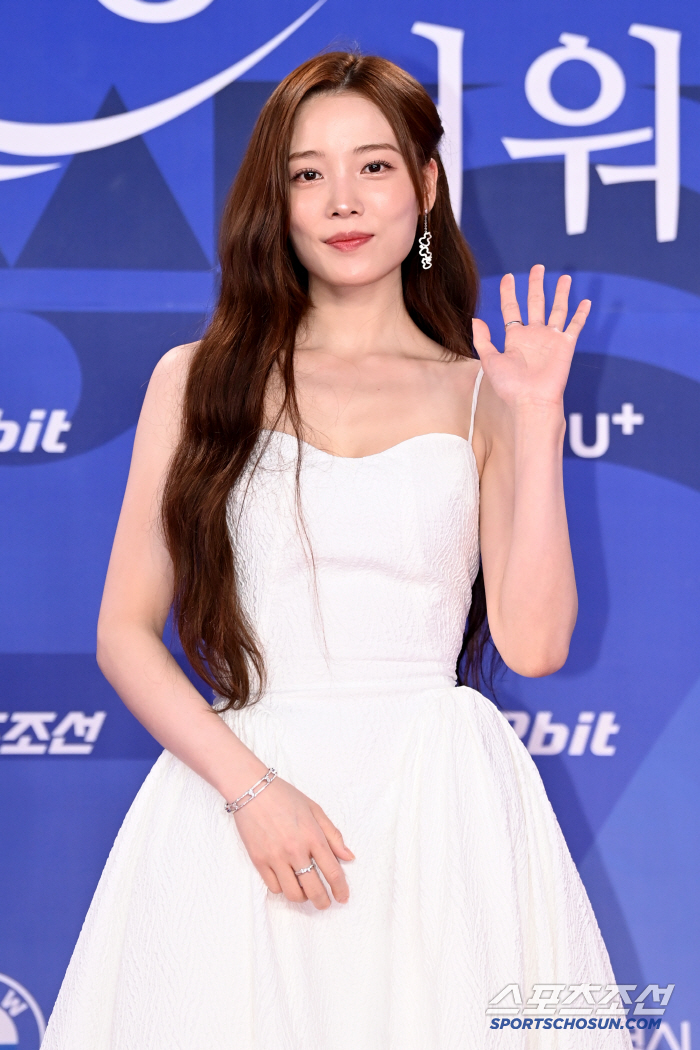  Yoon Sohee, pure white beauty