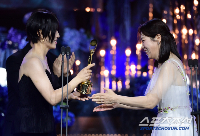  Yum Hye-ran, Geum Hae-na, with all her heart
