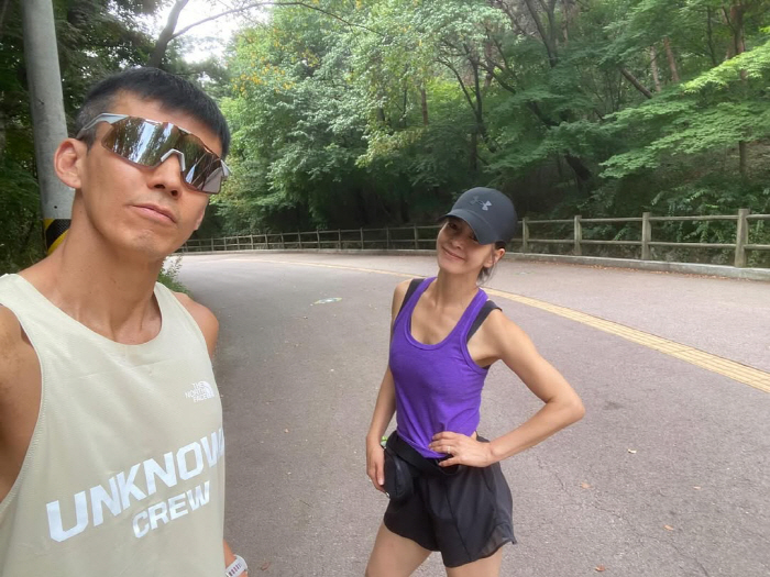 Sean, even in his 22nd year of marriage, ♥ If Hye-young does it after the date