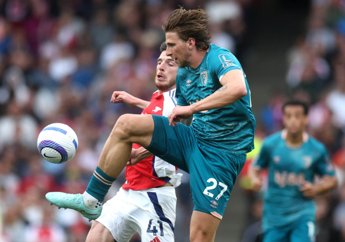  Kim Min-jae, the wall of wailing to confirm the highest public confidence of the BBC class, gave up! Tottenham PSG Turns Heads on Competition to Recruit Prospects Born in 2002