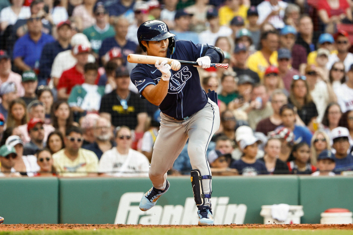  It's a big deal. I'm not calling you to defend... Tampa Bay's Kim Ha-sung has no hit in three consecutive games. a crash in the ten percent range. It's all about disappointment