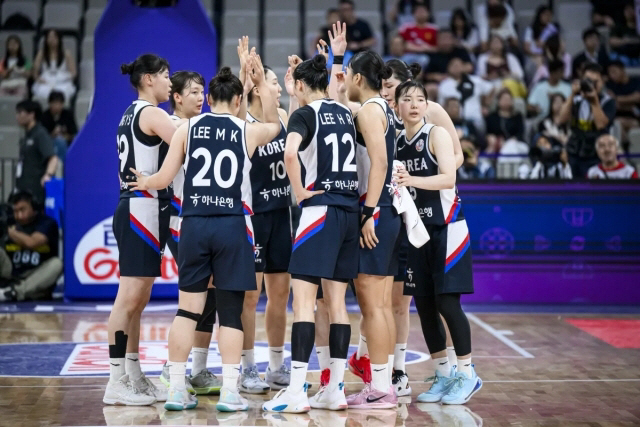 Korean women's basketball did well! They lost to Australia by a 13-point margin of 73 to 86. He Yeeun scored 20 points