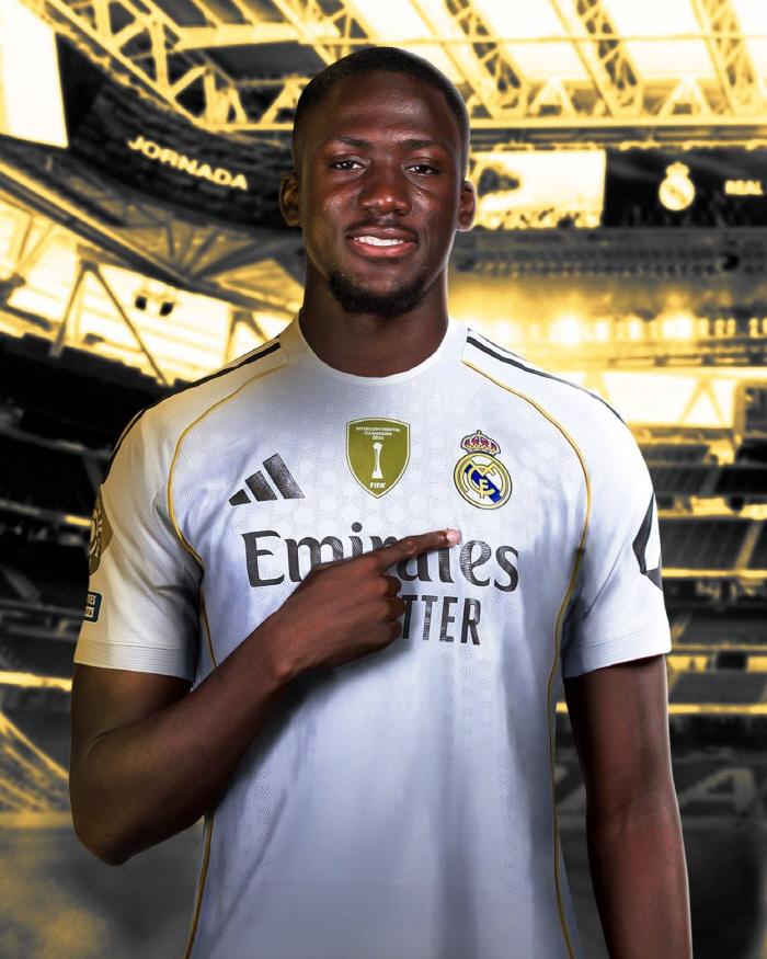 Liverpool, we're going to tear up! Conate 74.6 Billion Real Madrid Sold → I'm afraid I'll be like Arnold...I'm not renewing my contract. I'm worried about the team