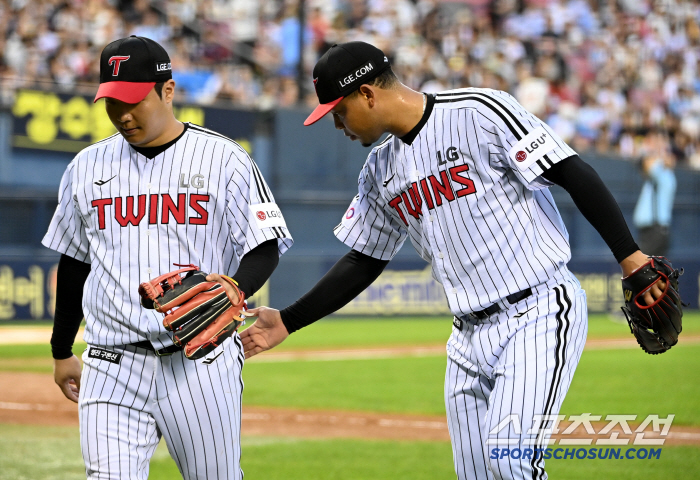  Hernandez, Moon Bo-kyung, thank you for your defense