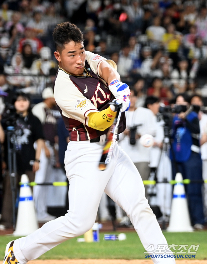 Poncedo in the world, super nervous in front of this player? I can't believe I didn't put a 156km fastball in the middle