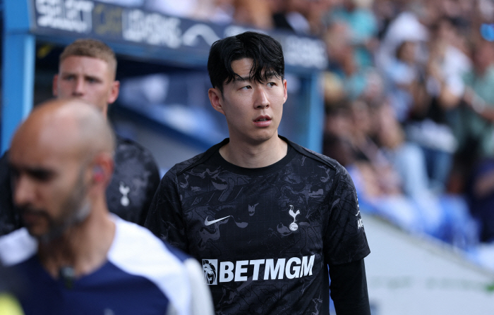 45 Minutes Yang Min-hyuk, who doesn't even have a more painful opportunity than Son Heung-min, is forced to rent another season at this rate