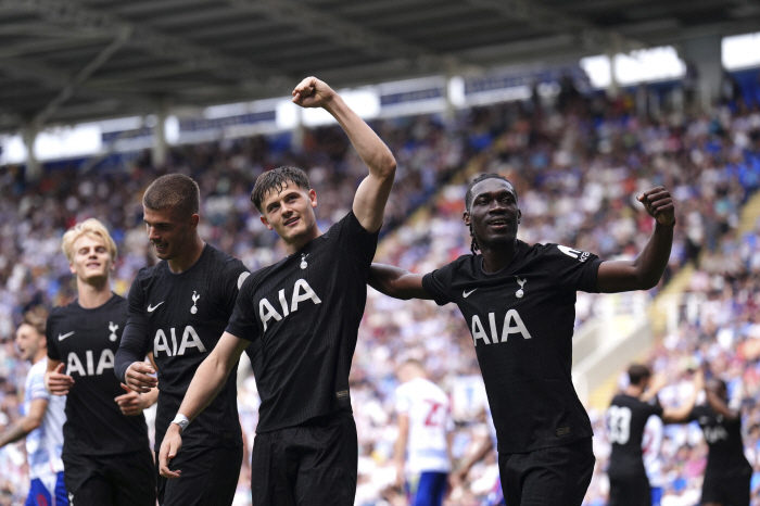 45 Minutes Yang Min-hyuk, who doesn't even have a more painful opportunity than Son Heung-min, is forced to rent another season at this rate
