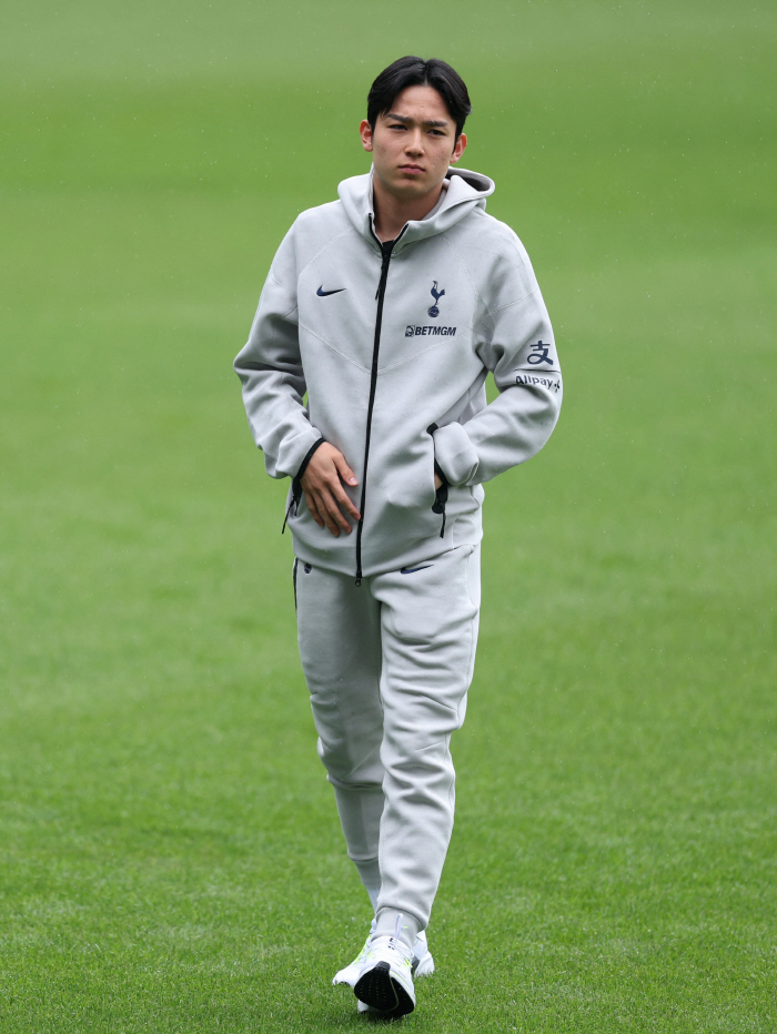 45 Minutes Yang Min-hyuk, who doesn't even have a more painful opportunity than Son Heung-min, is forced to rent another season at this rate