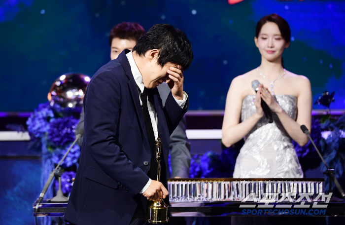 Blue Dragon Series Awards Celebrate Top Streaming Stars and Series of 2025