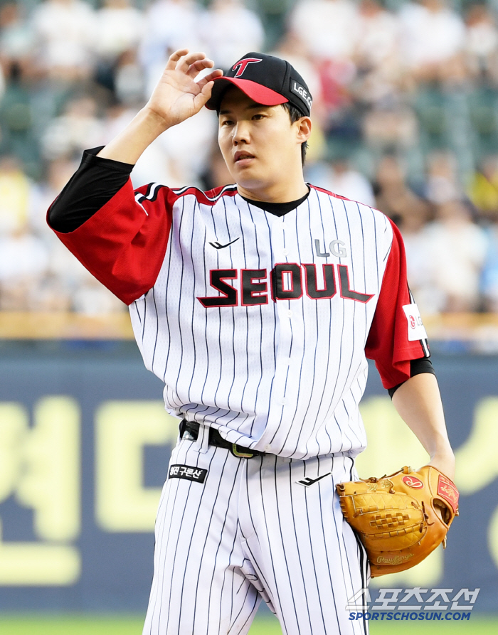 Again, again, again, again, again, again. Lim Chan-kyu failed to win for the second month and the seventh time after winning eight games. Two runs in 5.2 innings. The batting line is cold