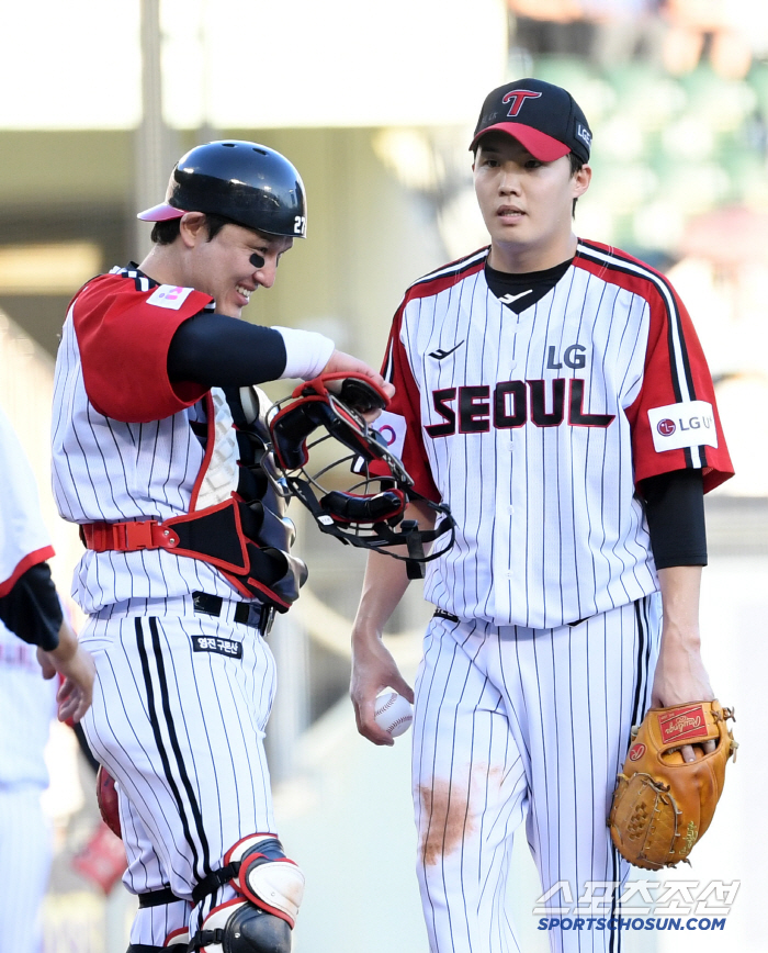 Again, again, again, again, again, again. Lim Chan-kyu failed to win for the second month and the seventh time after winning eight games. Two runs in 5.2 innings. The batting line is cold