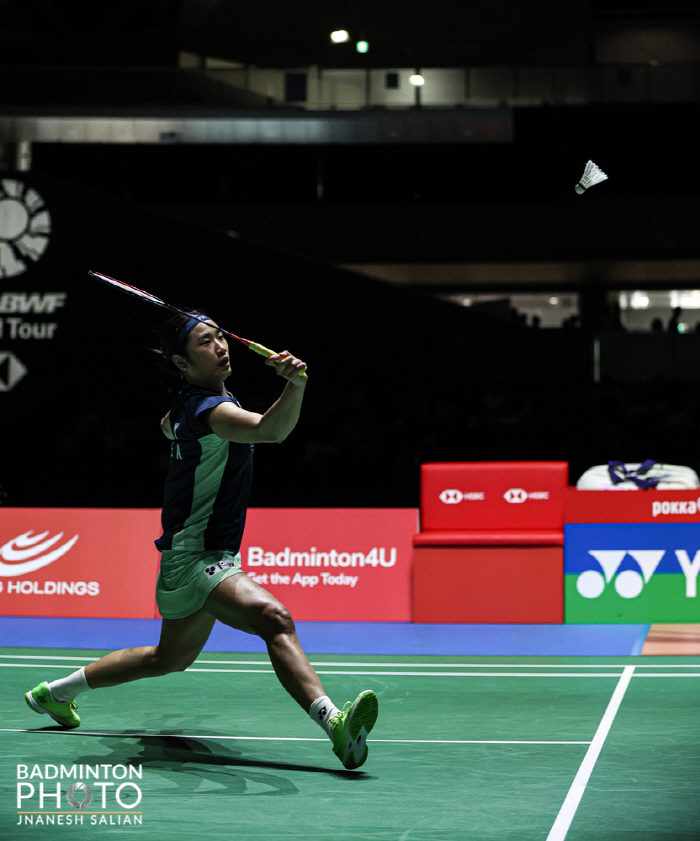 Ahn Se-young, who won the perfect title, achieved her sixth victory of the Japanese Open season...The 5th match against Wang Zui proves Wang Zui's killer