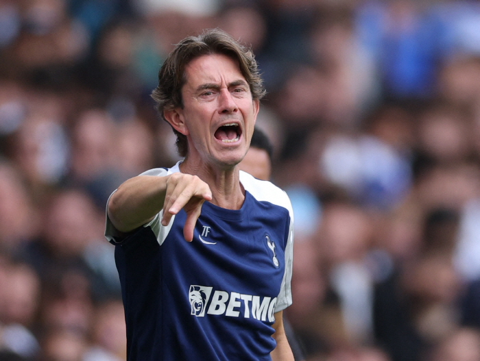 Controversy over Tottenham's transfer to Gibbs White for the first time in the Nottingham preseason...Frank, don't talk much, but → keep your position professional