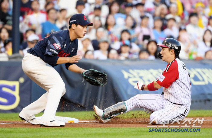 Instead of Kim Hyun-soo, pinch hitter Koo Bon-hyuk Yum-ryang succeeded in squeezing. LG came from behind to win 3-2 and kept second place alone. Lotte Lee Min-seok gave up two runs in 6.2 innings, but comforted.
