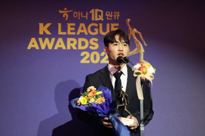 Is it the wrong meeting? Jung Ho-yeon's continuous ordeal, MLS bench → Cross ligament rupture season out
