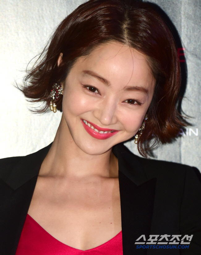 Kim Soo-mi's daughter-in-law, Seo Hyo-rim, was trapped in a landslide, saying, 'Car overturning, electricity cut off...'The first horror I've ever experienced'