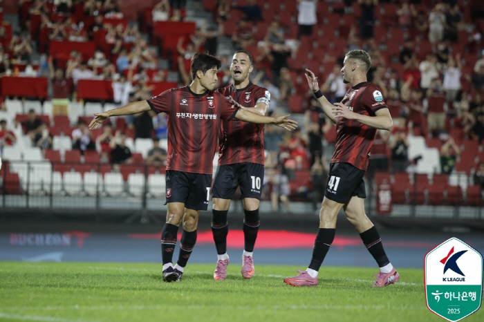 Montagno Hat-Trick Bucheon Jumps 53 wins, 6 games undefeated, and 3rd place against Asan, Chungnam after a slugfest 
