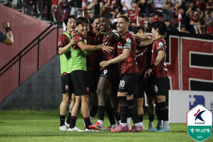 Montagno Hat-Trick Bucheon Jumps 53 wins, 6 games undefeated, and 3rd place against Asan, Chungnam after a slugfest 
