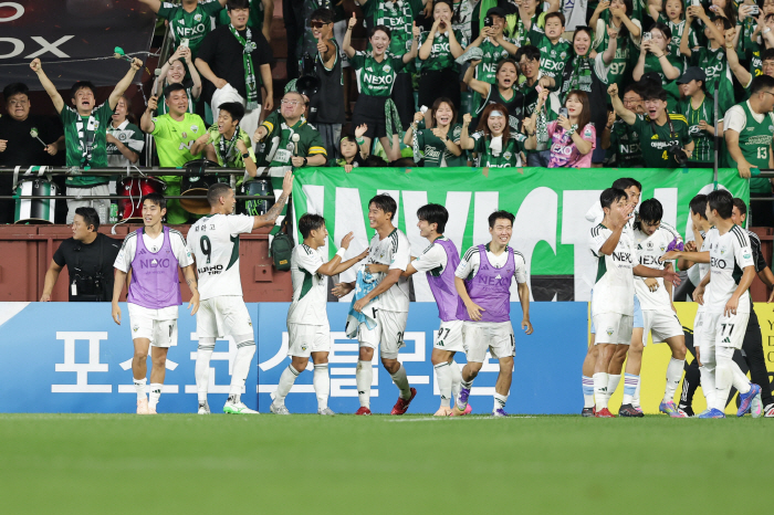 Now I'm back up...Jeonbuk, which won by a two-goal margin, is an absolute first-place team in name and reality