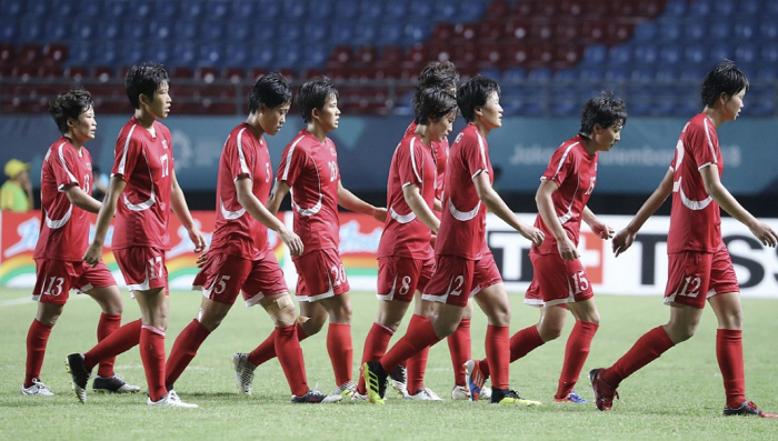  The first step is to win the Asian Cup! South Korea's new friendship → Strongest Japan, 10 goals, 12 countries including North Korea confirmed to participate