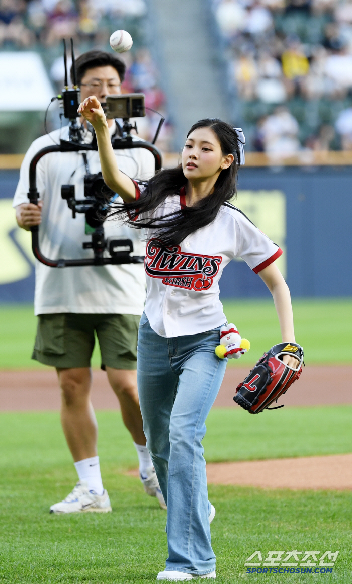  Baby Don't Cry Lee Hyun Pitch Fairy