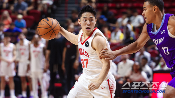The real-life version of Yuki Song Tae-seop Kawamura. Dramatic Success in Staying in the NBA. Chicago Bulls Sign Two Way