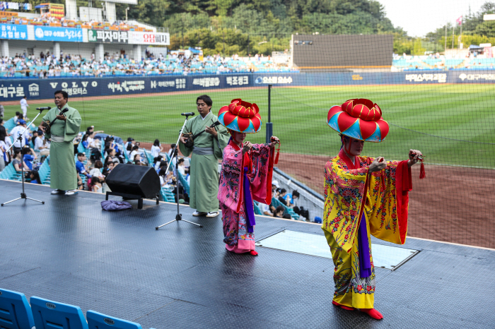 Samsung in dire need of a rebound in the second half, need some support!  Chief Onnason of Okinawa Visits Rafak to Support Chief Officials