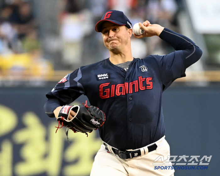 There are 86 foreign pitchers, one run in five innings, but you're taking it out? Davison is not Ponce. Kim Tae-hyung chose reality