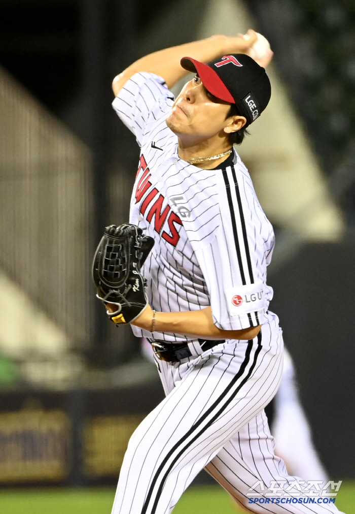 A 330,000-year-old veteran over 5.2 billion FA. Ma Hwang was put to rest with a fork ball on the verge of turning the bases around with two outs. It brought the mood, too a compliment 