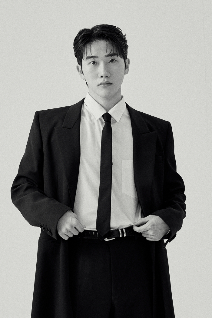 Ahn Ji-ho's 'I-Shopping' transforms a 17-year-old boy with excellent skills