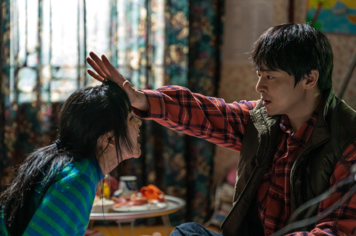 The best cast of all time...Cho Jung-seok → Lee Jung-eun Zombie Daughter, 3 essential viewing points