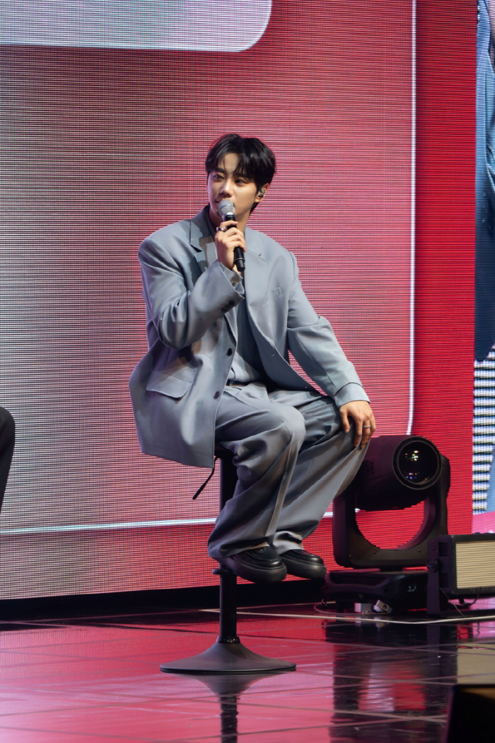 The fan ♥ is perfect..Lee Joon-young will prove it at the start of the fan meeting tour
