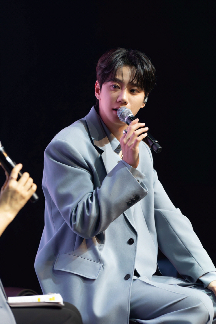 The fan ♥ is perfect..Lee Joon-young will prove it at the start of the fan meeting tour