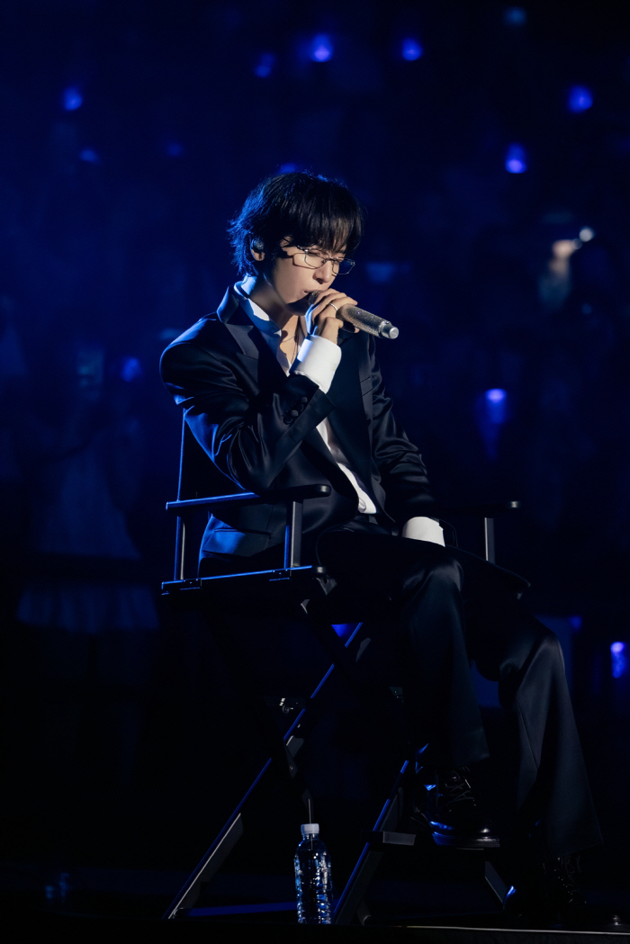 Jung Yong-hwa Celebrates 10 Years of Solo Career with Emotional Seoul Concert