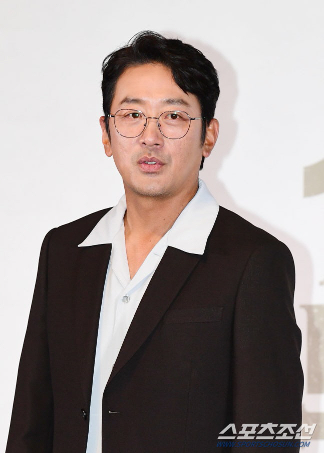 Ha Jungwoo and Agency Apologize After Controversial Nickname Incident on SNS