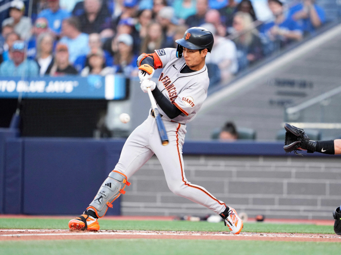 The motivation was good, but the result was SF Lee Jung-hoo, who turned into the worst leadoff, achieved multi-hit  RBI. The juru was a fly in the ointment