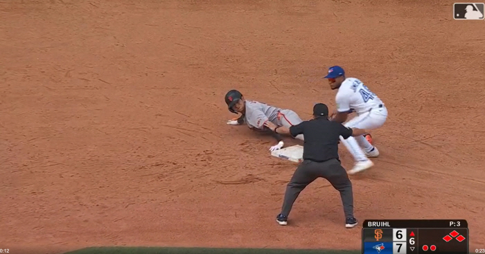 The motivation was good, but the result was SF Lee Jung-hoo, who turned into the worst leadoff, achieved multi-hit  RBI. The juru was a fly in the ointment