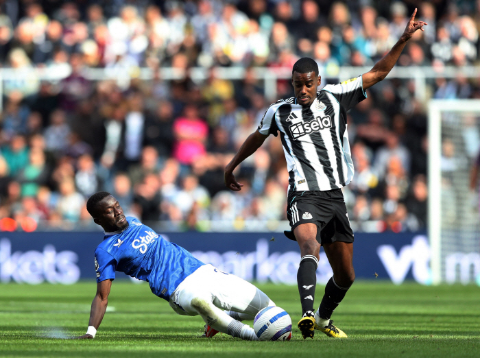 Not Liverpool, but Al Hilal! As much as 210 billion won → negotiations to recruit Alexander Isaac...Newcastle reinforce offense in preparation for ace departure