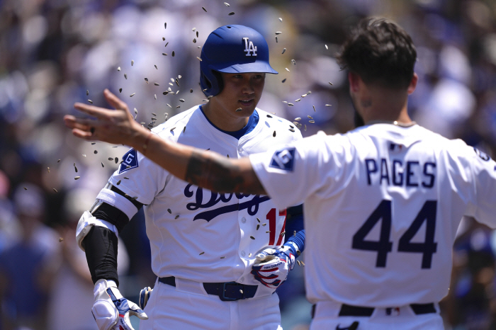 Oh no! NL home run leader has changed, ARI giant Suarez 3435 consecutive at-bats exploded as Ohtani hit 34