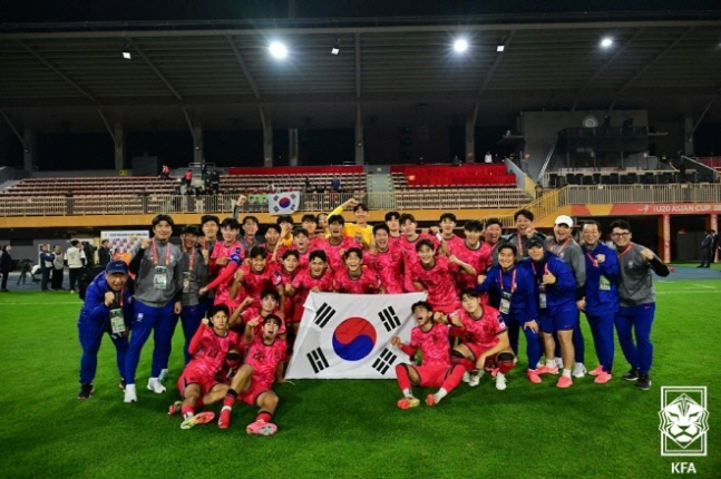Yang Minhyuk → Yoon Do Young is the best member ever… How are you preparing for the U20 World Cup in two months? The key is to transfer overseas players