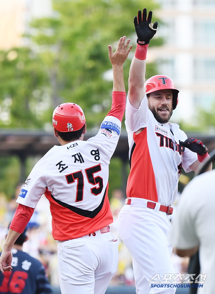 21 home runs, but Wizdom's second-half mission with only a few impressions, increase nutritional value!