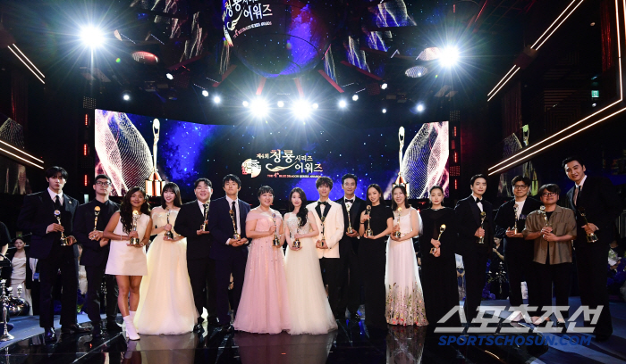 3.25 million viewers watched live, and the meaning of the K Content and Blue Dragon Series Awards beyond the simple awards ceremony