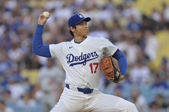  Starting pitcher Ohtani's big two-run shot explodes! 35 with 3G consecutive arches, co-leads with Suarez