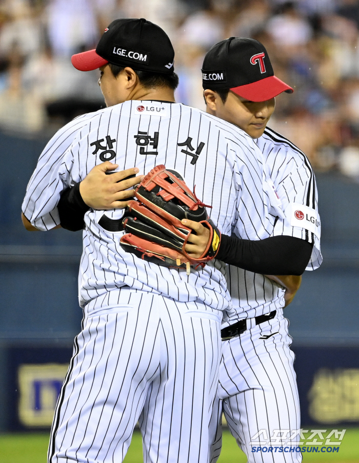 Can LG's bullpen, which has become more abundant, be a dog apricot. Kim Jin-sung and Jung-yong are definitely in Group A. 5.2 billion and 3.8 billion FA have to endure to chase Hanwha.