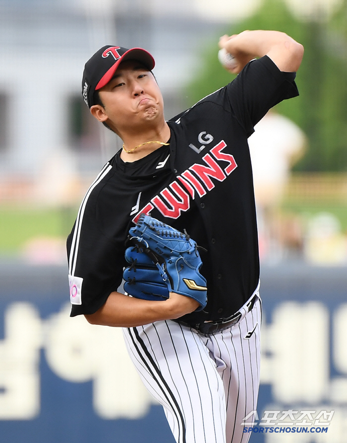 I even caught the LG killer. Ace got five starts, gave up one run in six innings, and won by the decision on nail. I'm about to win nine games ahead of Lim Chan-gyu and Son Joo-young (Gwangju site)