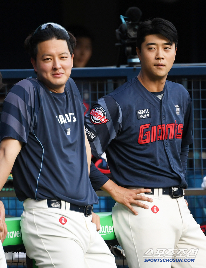 If you throw the bullpen more than 150km... In the end, Kim Tae-hyung was right. Hot guy Hong Min-ki joins → Lotte's reliable back door, is Yoon Sung-bin, too? 