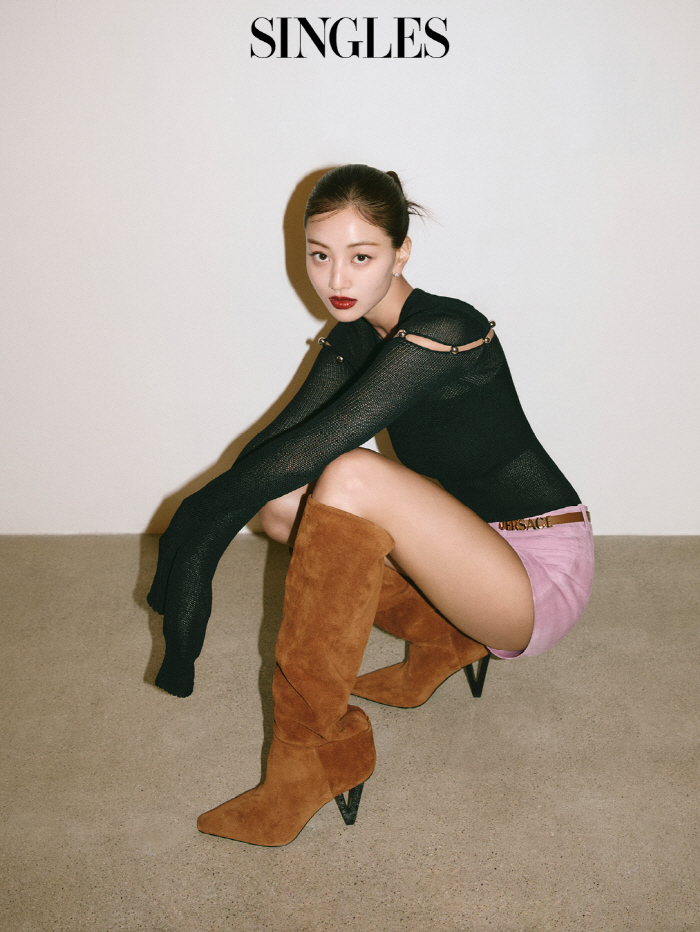 I'm always proud and thankful that Jihyo can be a member of TWICE. (Singles)
