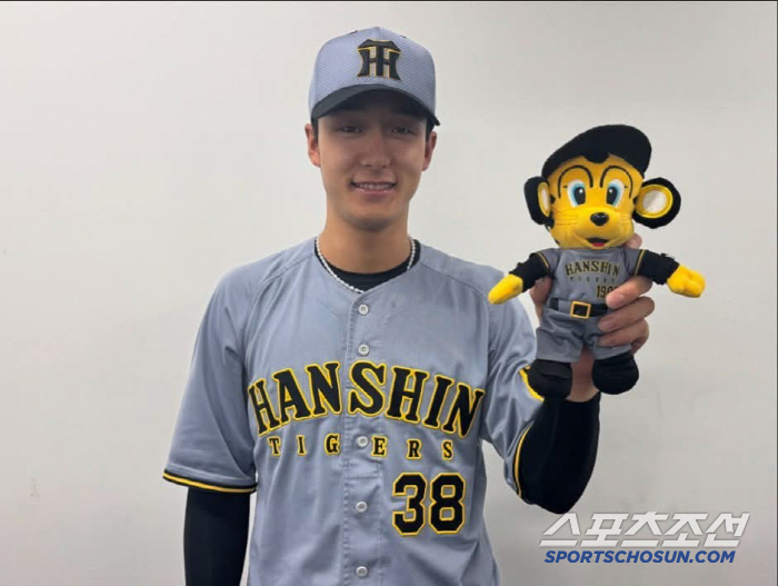 It's surprising and confusing. I hit two home runs in six years, three home runs in two games, and the player himself was surprised by the surprise power home run party 