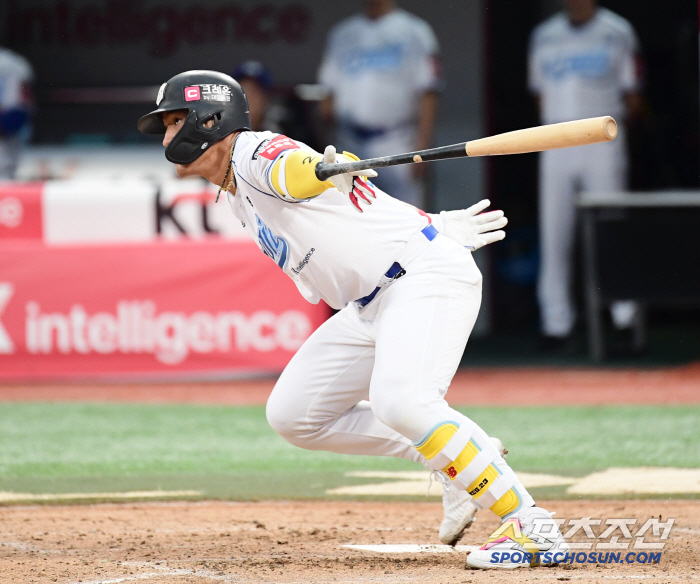 KBO record hitter reversal? 60% of on-base is scarier than 140m home runs